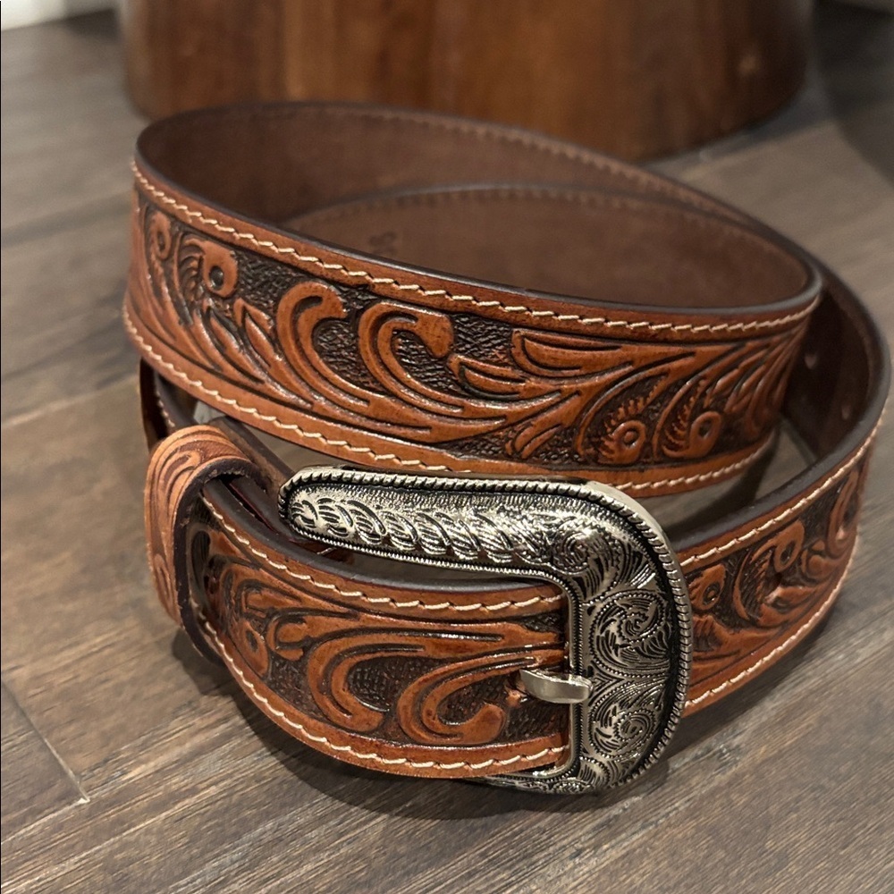 Montauk Genuine Leather Tooled Western Rodeo,swirl buckle,single stitch edge